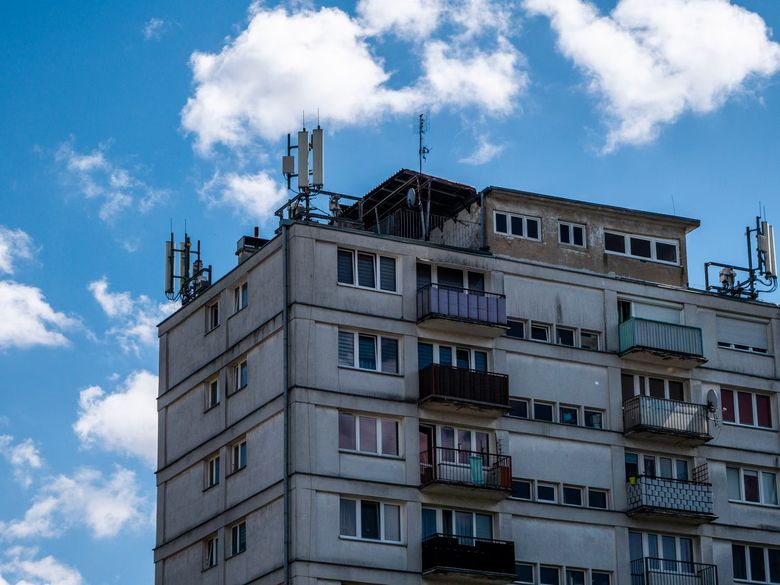 Сколько стоит KNX в сравнении с беспроводным решением в 2025-2026 годах?