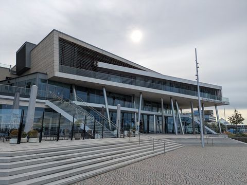 Какие юридические нормы регулируют остекление террасы в новостройке?