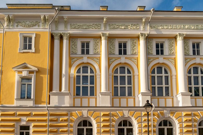 Как московский климат влияет на выбор фасадных материалов?