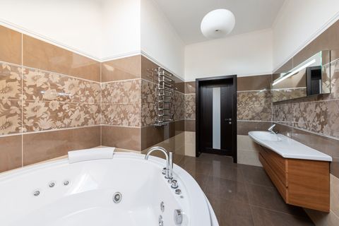 Какие нормативы регулируют вентиляцию и коммуникации в ванной?