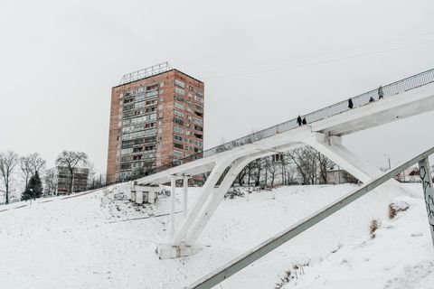 Какие параметры уклона считаются сложными и когда нужна геопластика