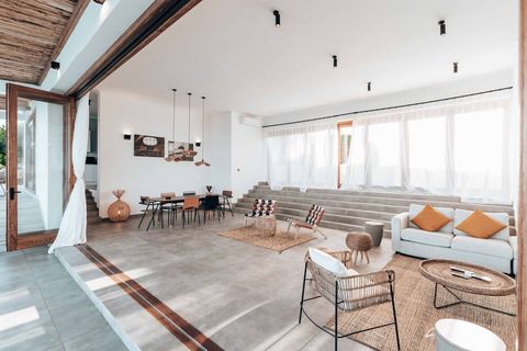 Какие функциональные зоны обычно выделяют в гостиной 40 м²?